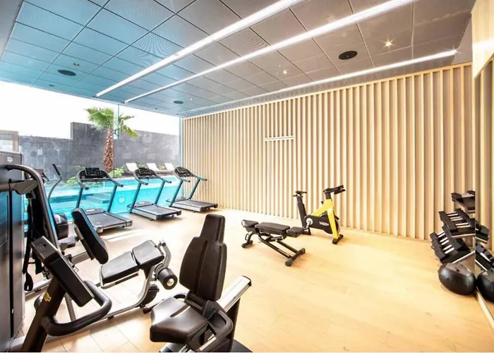 Lovely & Spacious With Pool & Gym In La Condesa - Icon Apartment Mexico City